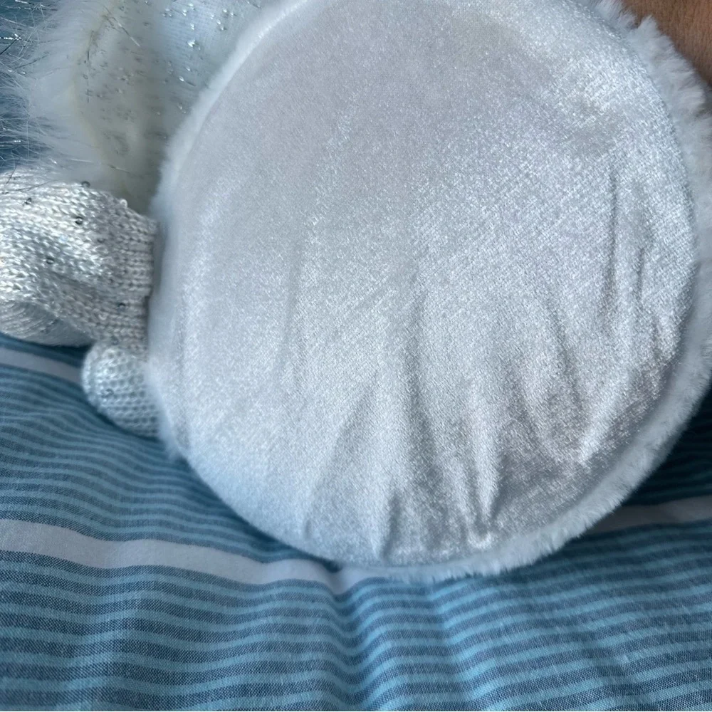 NWT Gorgeous White Gnome
